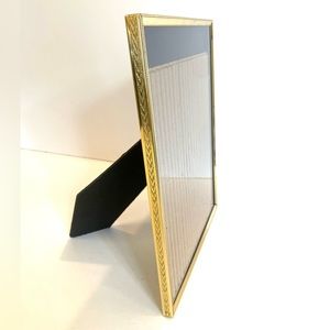 Vintage Metal Picture Frame 8”x10”
